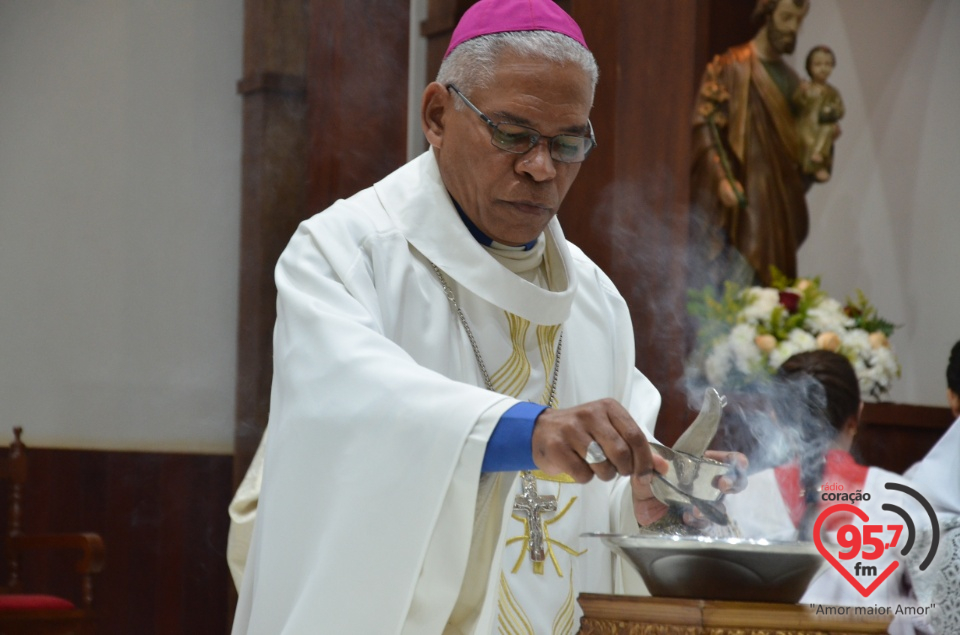 Dom Henrique realiza sagração do Altar da Paróquia São José de Itaporã