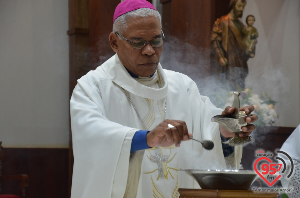 Dom Henrique realiza sagração do Altar da Paróquia São José de Itaporã