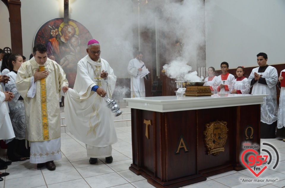 Dom Henrique realiza sagração do Altar da Paróquia São José de Itaporã