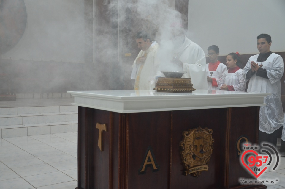 Dom Henrique realiza sagração do Altar da Paróquia São José de Itaporã