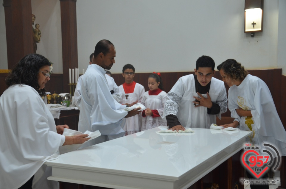 Dom Henrique realiza sagração do Altar da Paróquia São José de Itaporã