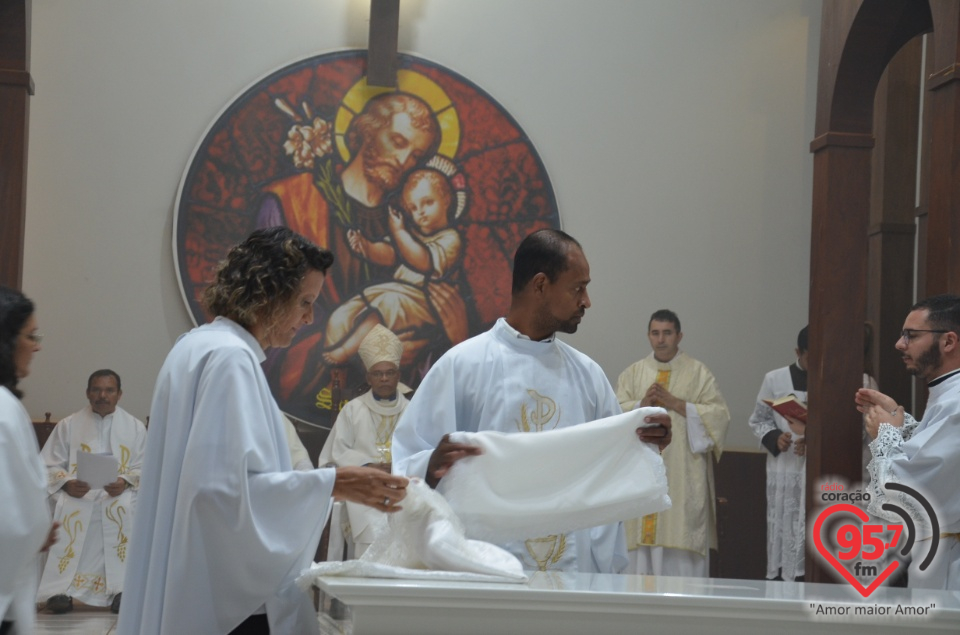 Dom Henrique realiza sagração do Altar da Paróquia São José de Itaporã