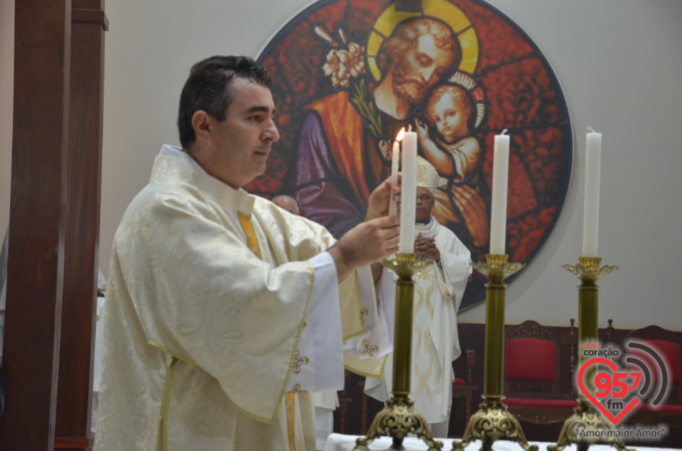 Dom Henrique realiza sagração do Altar da Paróquia São José de Itaporã