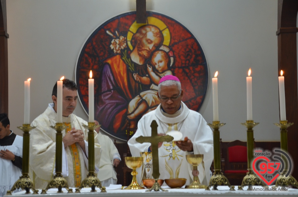 Dom Henrique realiza sagração do Altar da Paróquia São José de Itaporã