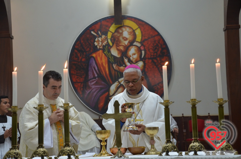 Dom Henrique realiza sagração do Altar da Paróquia São José de Itaporã