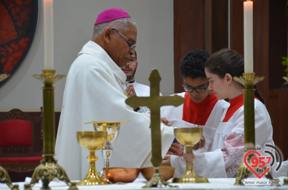 Dom Henrique realiza sagração do Altar da Paróquia São José de Itaporã