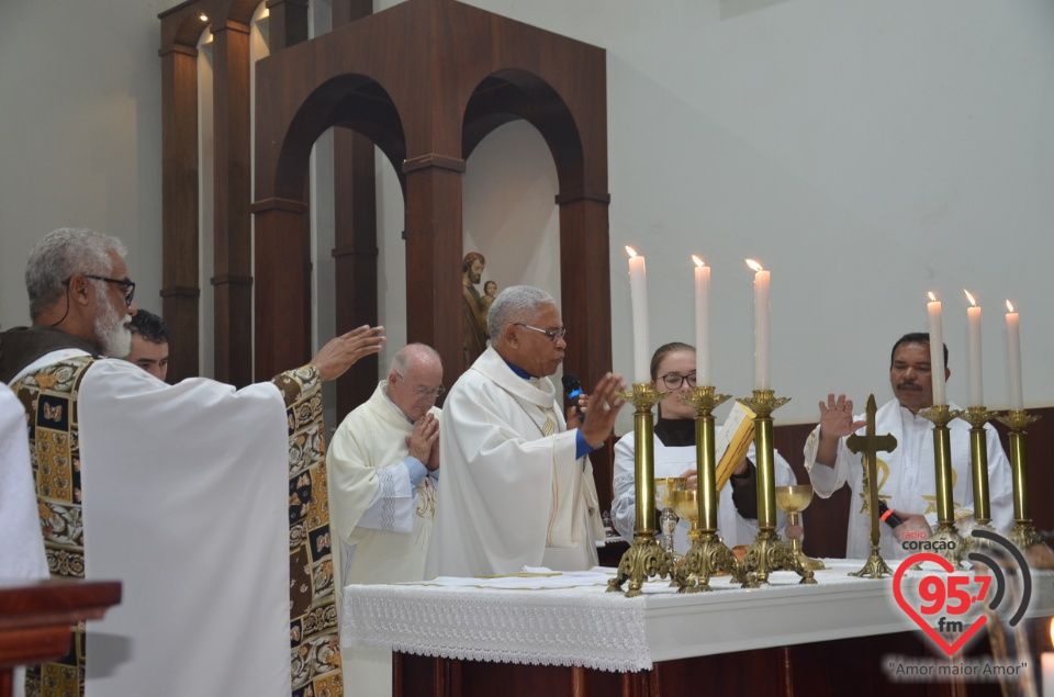 Dom Henrique realiza sagração do Altar da Paróquia São José de Itaporã