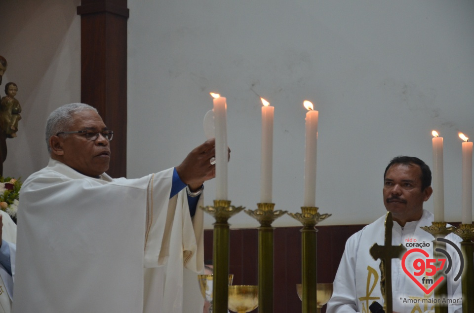 Dom Henrique realiza sagração do Altar da Paróquia São José de Itaporã