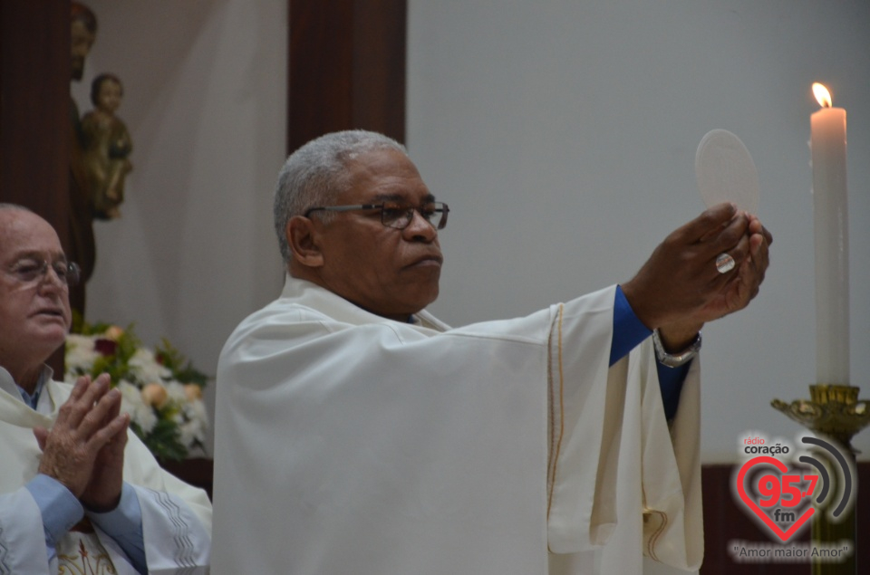 Dom Henrique realiza sagração do Altar da Paróquia São José de Itaporã