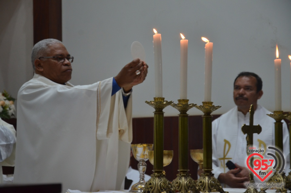 Dom Henrique realiza sagração do Altar da Paróquia São José de Itaporã