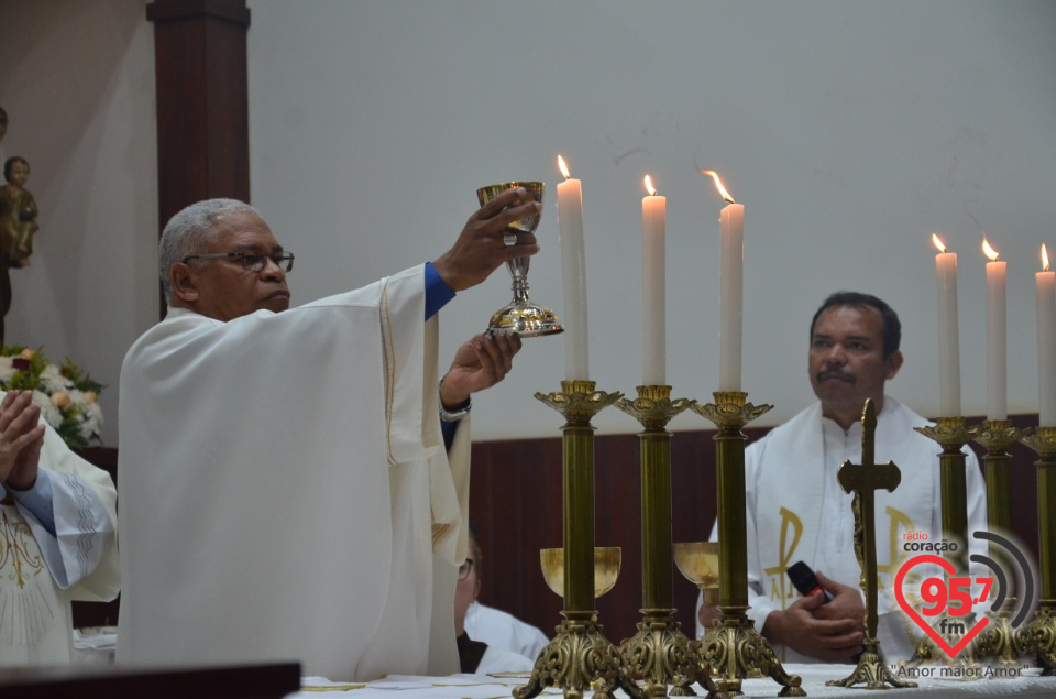 Dom Henrique realiza sagração do Altar da Paróquia São José de Itaporã