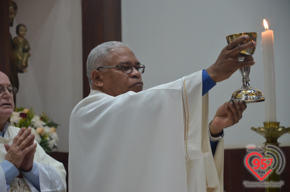 Dom Henrique realiza sagração do Altar da Paróquia São José de Itaporã