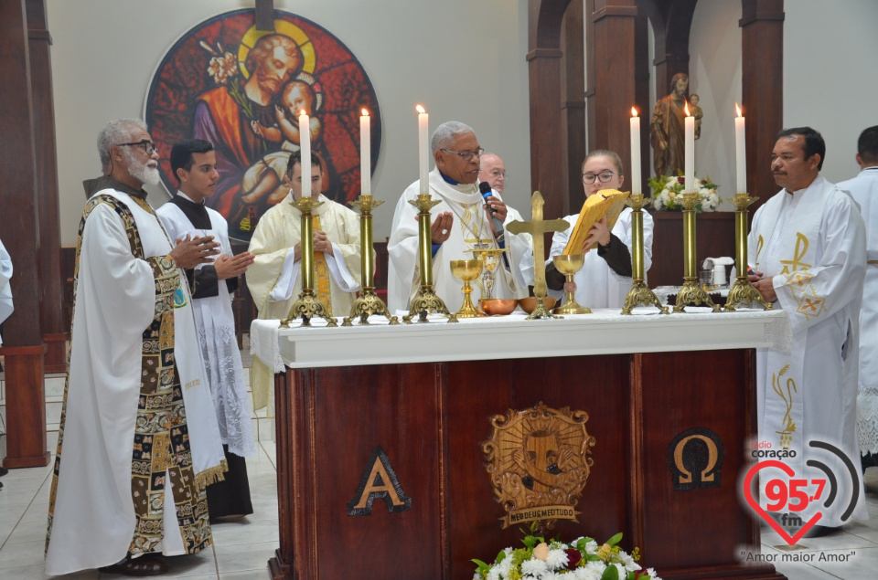 Dom Henrique realiza sagração do Altar da Paróquia São José de Itaporã