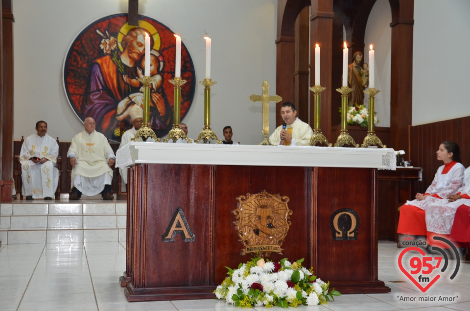 Dom Henrique realiza sagração do Altar da Paróquia São José de Itaporã