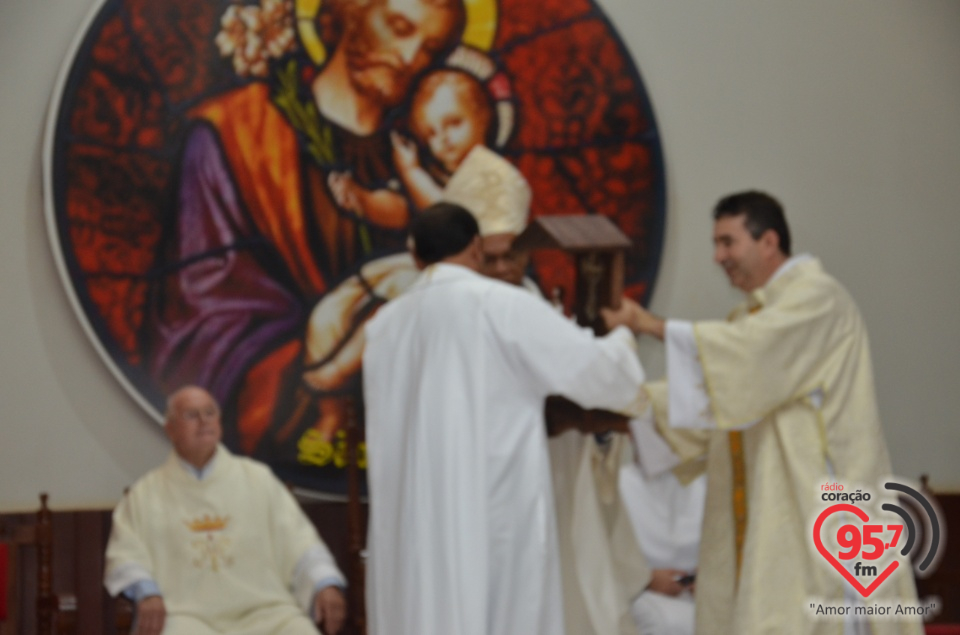 Dom Henrique realiza sagração do Altar da Paróquia São José de Itaporã