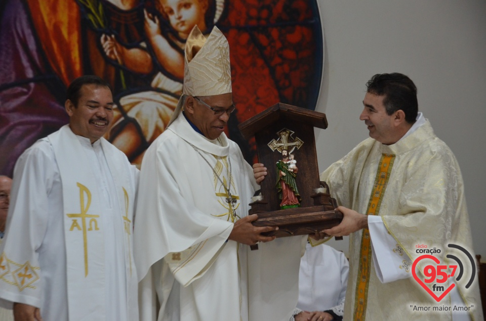 Dom Henrique realiza sagração do Altar da Paróquia São José de Itaporã