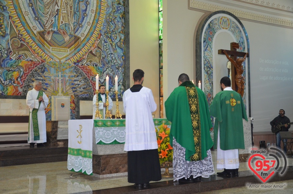 Missa e almoço marca momentos importantes na Catedral de Dourados