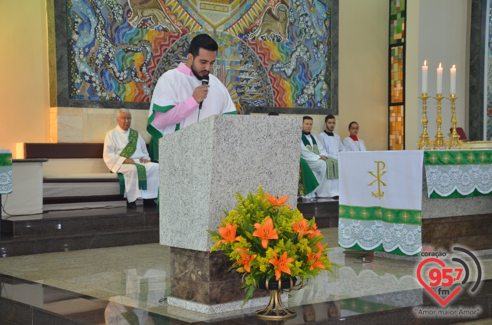 Missa e almoço marca momentos importantes na Catedral de Dourados