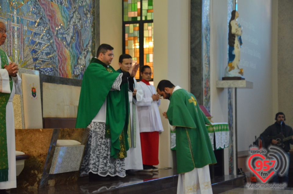 Missa e almoço marca momentos importantes na Catedral de Dourados