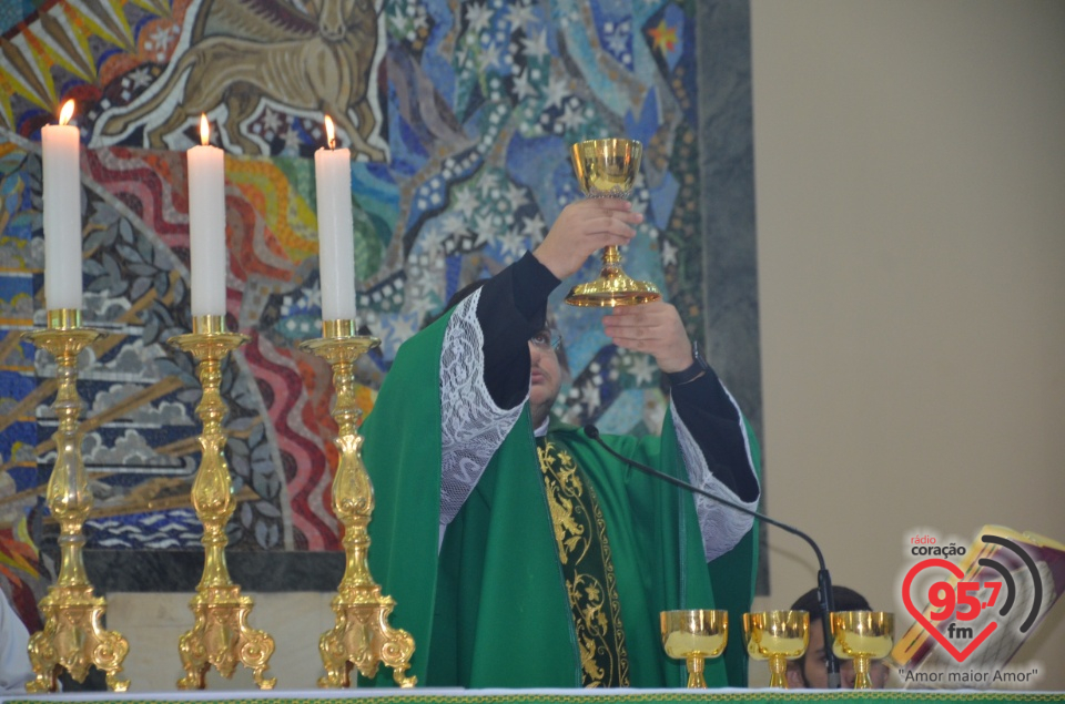 Missa e almoço marca momentos importantes na Catedral de Dourados