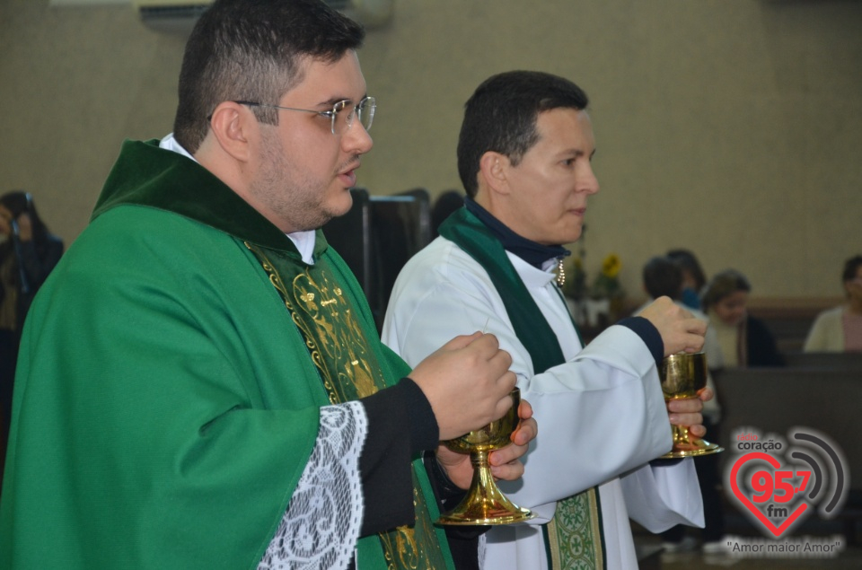 Missa e almoço marca momentos importantes na Catedral de Dourados