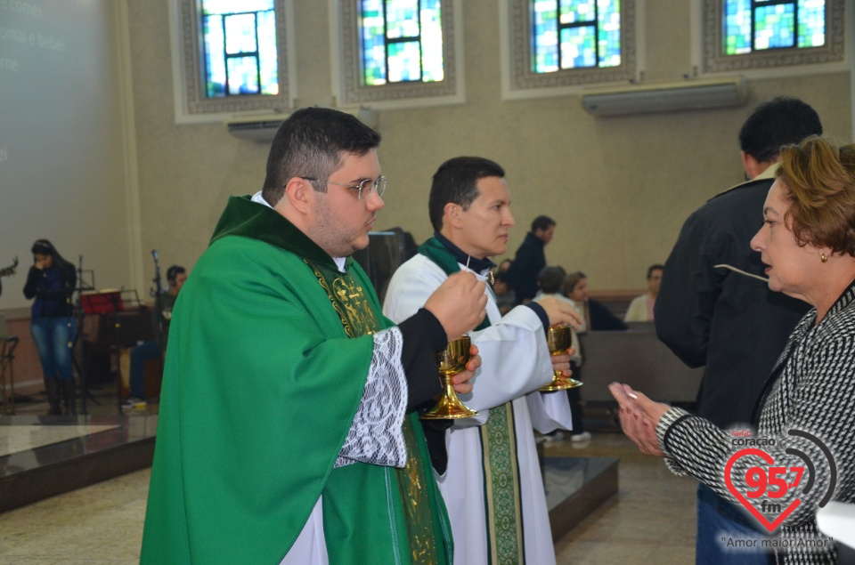 Missa e almoço marca momentos importantes na Catedral de Dourados