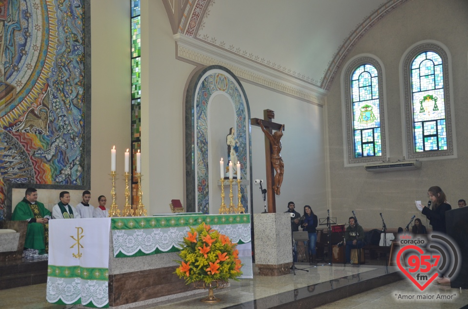 Missa e almoço marca momentos importantes na Catedral de Dourados