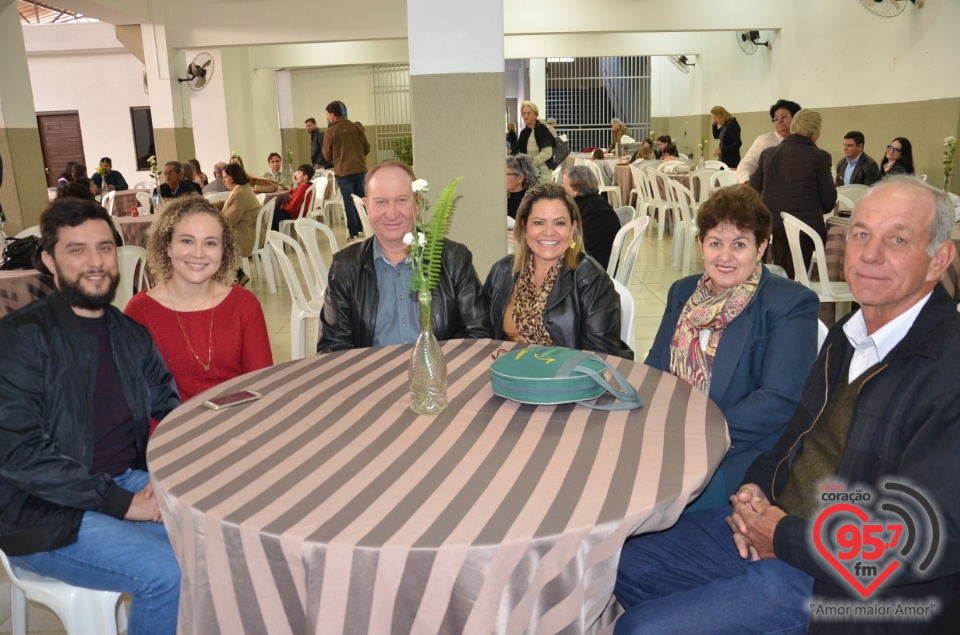 Missa e almoço marca momentos importantes na Catedral de Dourados