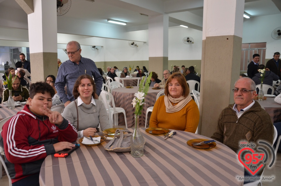 Missa e almoço marca momentos importantes na Catedral de Dourados