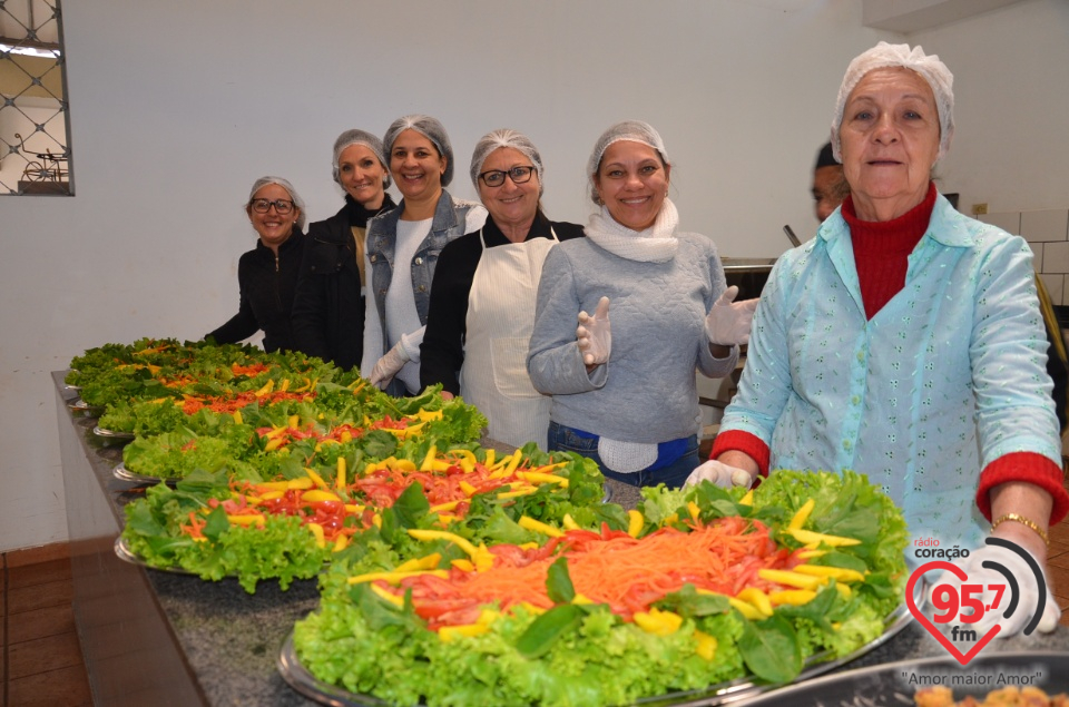 Missa e almoço marca momentos importantes na Catedral de Dourados