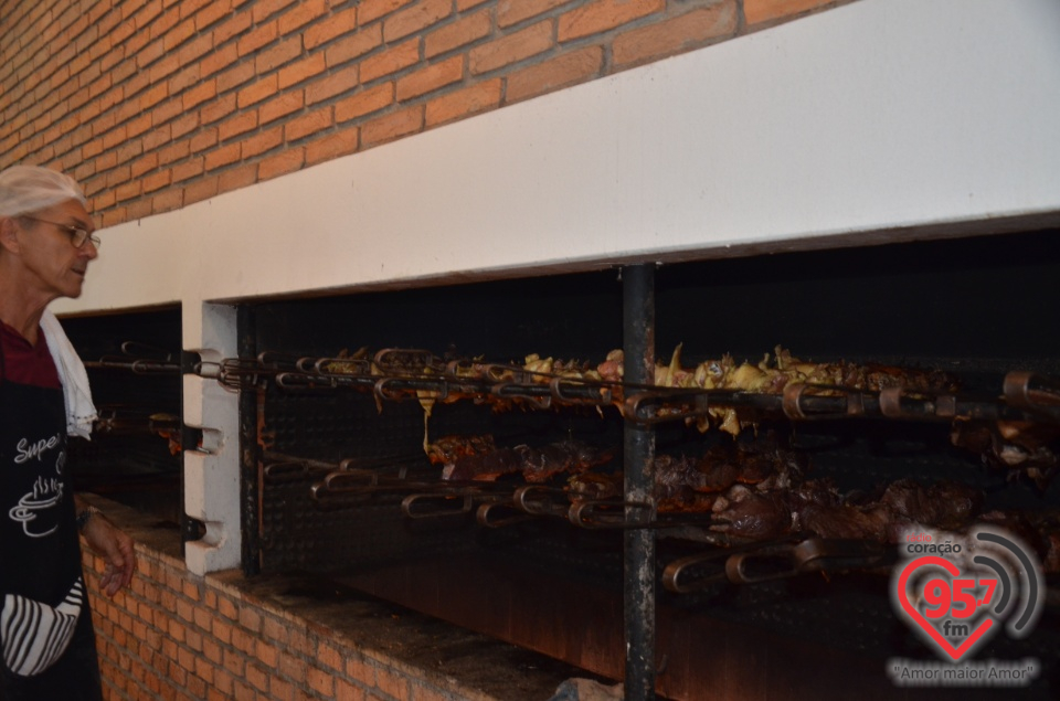 Missa e almoço marca momentos importantes na Catedral de Dourados