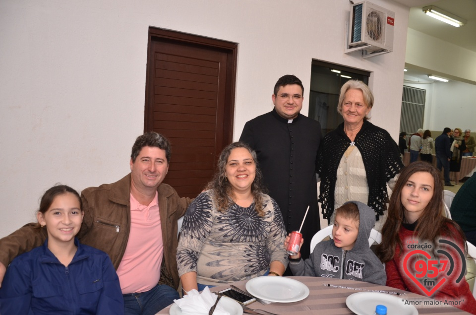 Missa e almoço marca momentos importantes na Catedral de Dourados