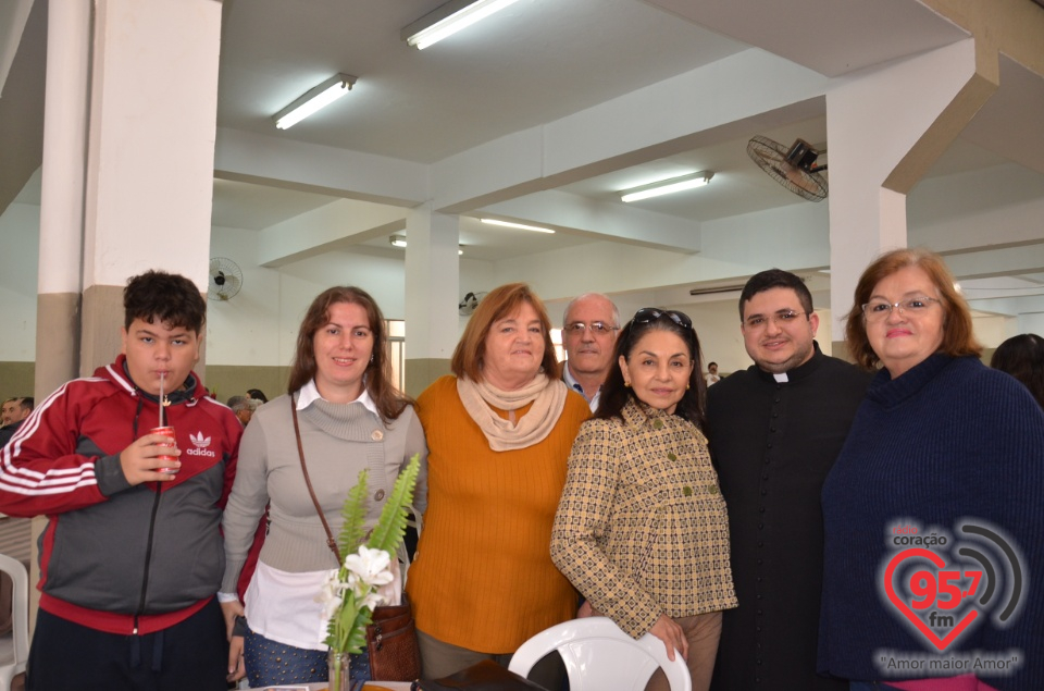 Missa e almoço marca momentos importantes na Catedral de Dourados