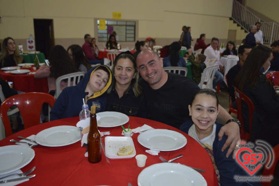 Fotos da Noite da Macarronada da Paróquia N.Sra. Aparecida em Dourados