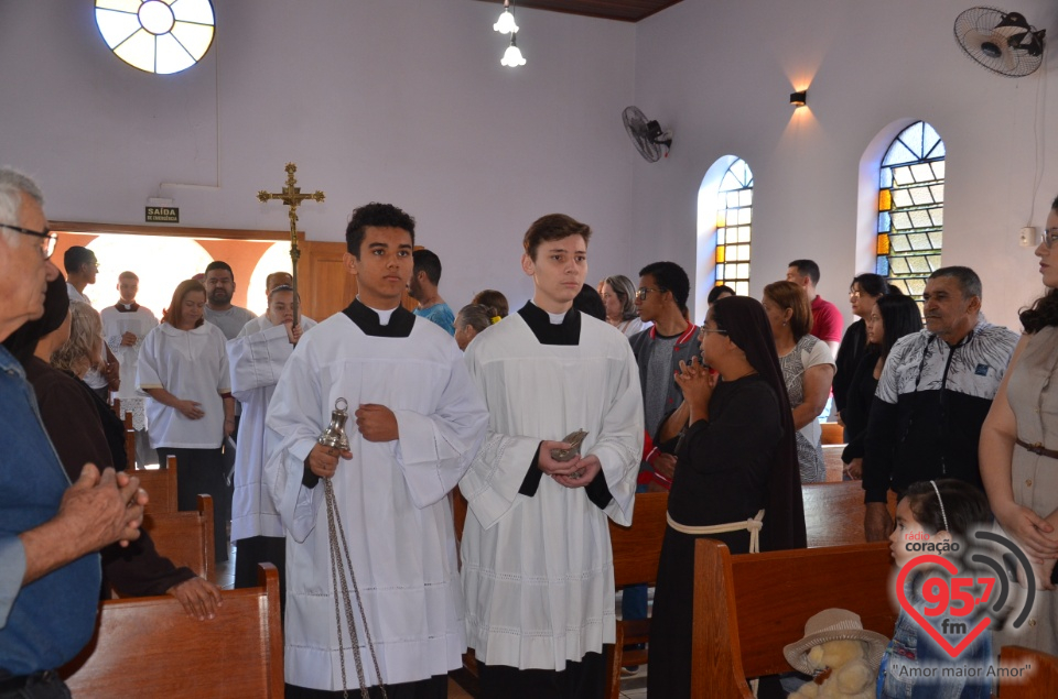 Fotos: Irmãs da Toca de Assis renovam votos