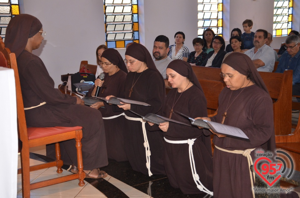 Fotos: Irmãs da Toca de Assis renovam votos