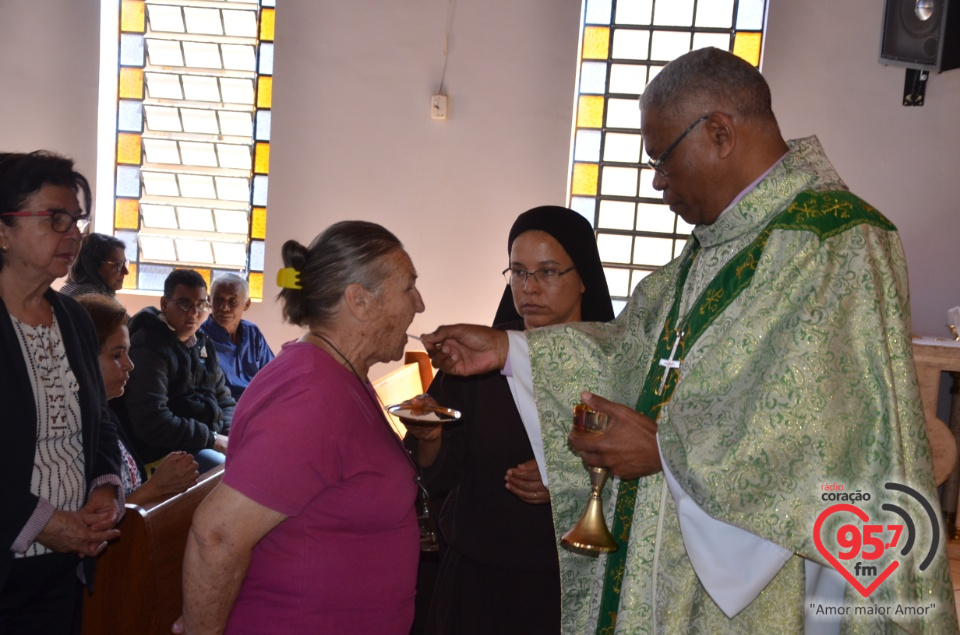 Fotos: Irmãs da Toca de Assis renovam votos