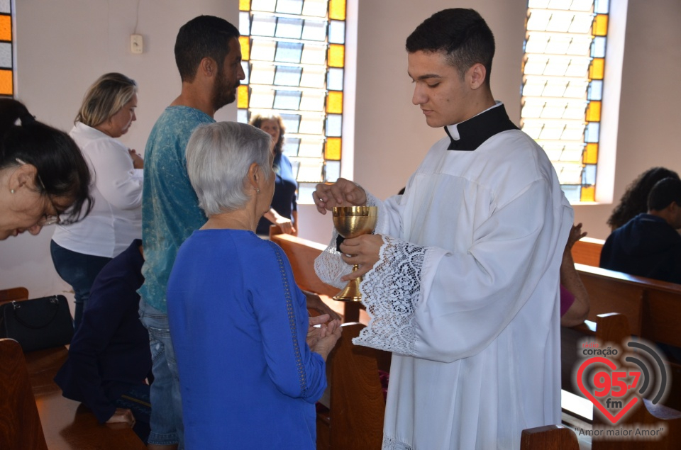 Fotos: Irmãs da Toca de Assis renovam votos