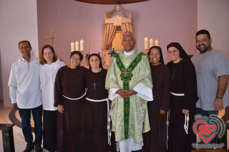 Fotos: Irmãs da Toca de Assis renovam votos