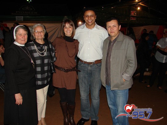 Festa Cristã anima três dias em Laguna Carapã