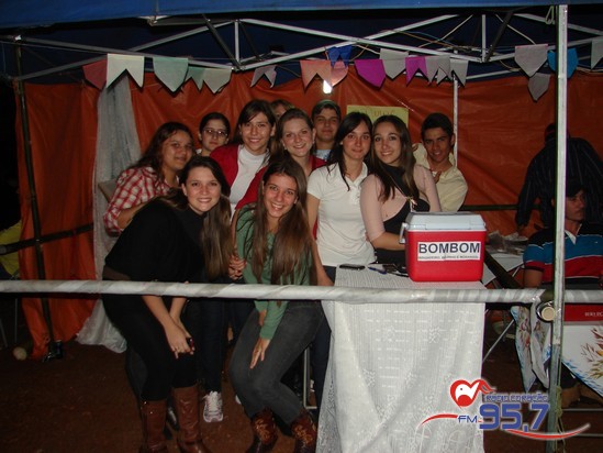 Festa Cristã anima três dias em Laguna Carapã