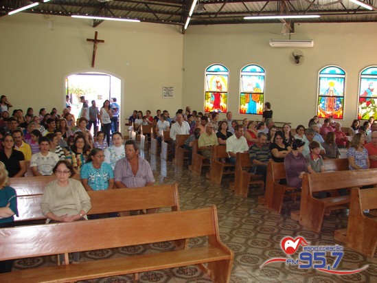 Festa Cristã anima três dias em Laguna Carapã