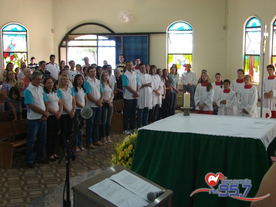 Festa Cristã anima três dias em Laguna Carapã