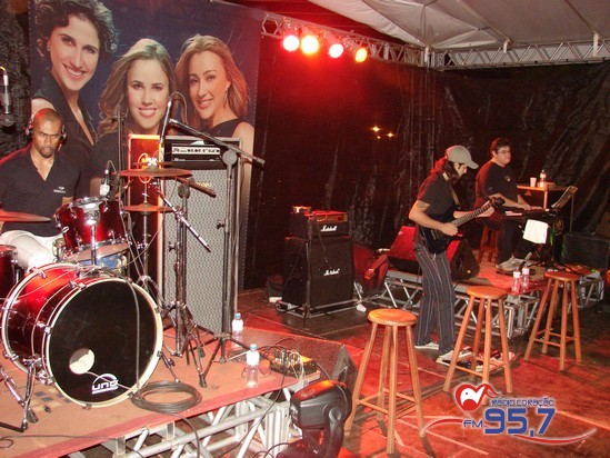 Festa Cristã anima três dias em Laguna Carapã