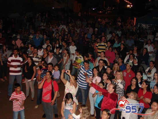 Festa Cristã anima três dias em Laguna Carapã