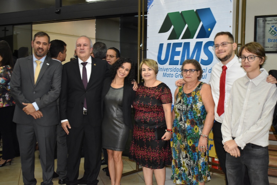 Professor Laércio e Professora Celi tomam posse como reitor e vice da UEMS