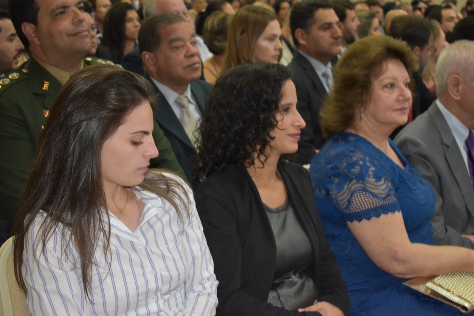 Professor Laércio e Professora Celi tomam posse como reitor e vice da UEMS