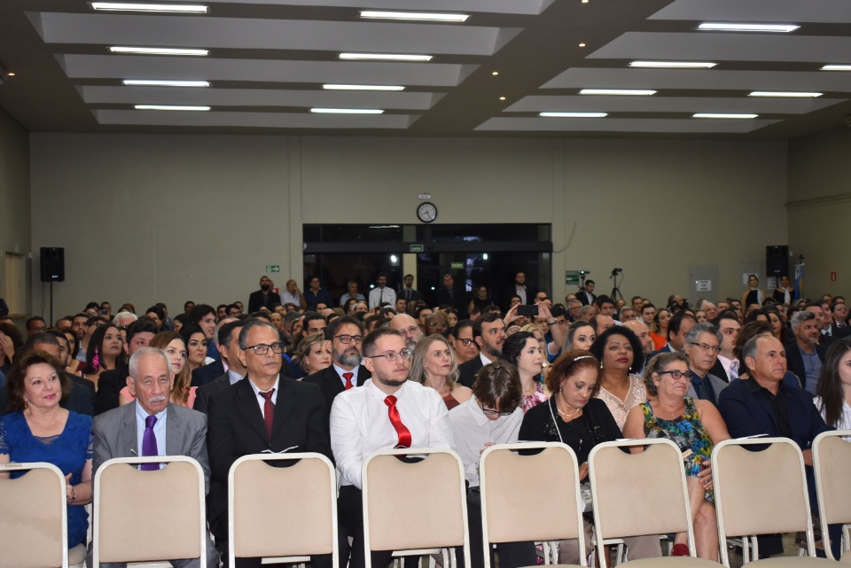 Professor Laércio e Professora Celi tomam posse como reitor e vice da UEMS