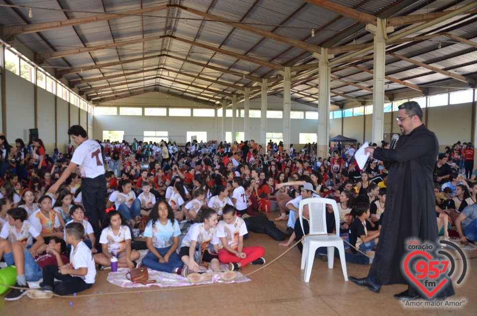 Fotos do Encontro Diocesano dos Coroinhas na Vila São Pedro