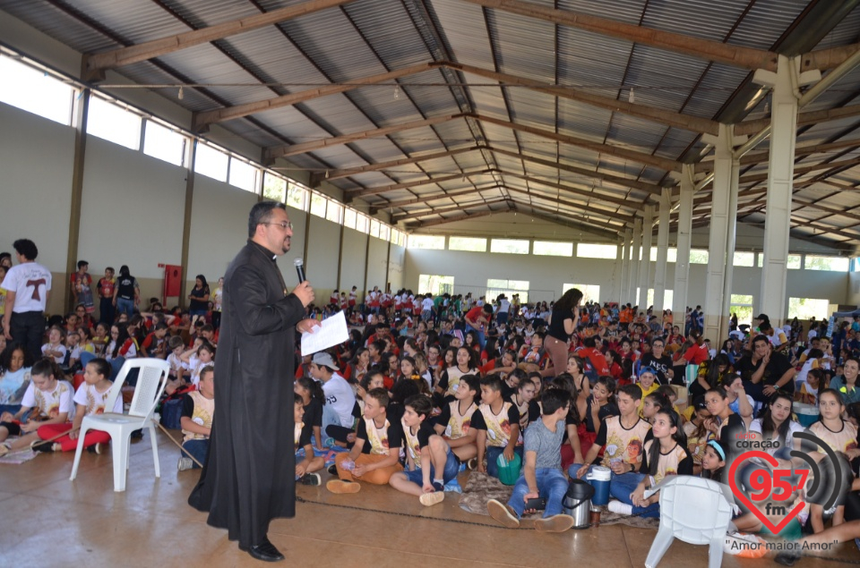 Fotos do Encontro Diocesano dos Coroinhas na Vila São Pedro